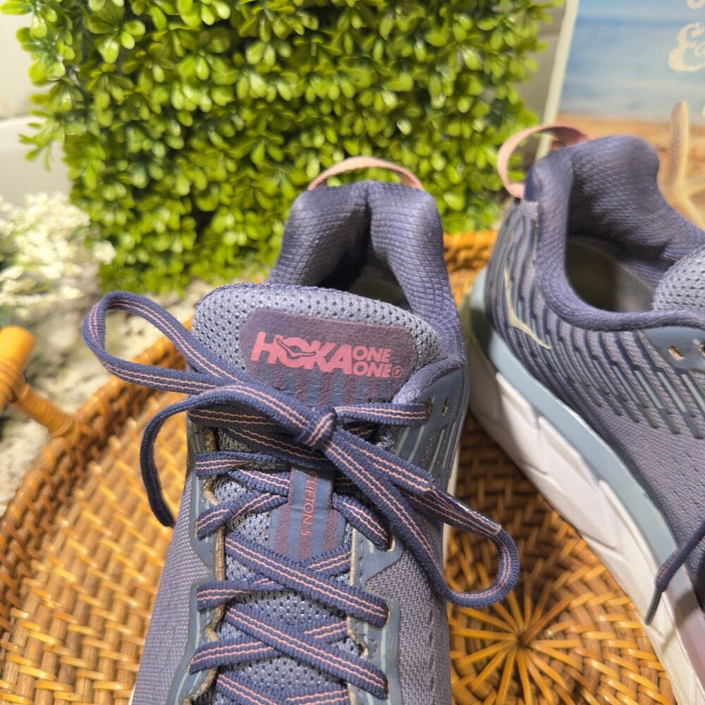 Hoka Sneakers Size 8.5 D Wide - Picture 9 of 12